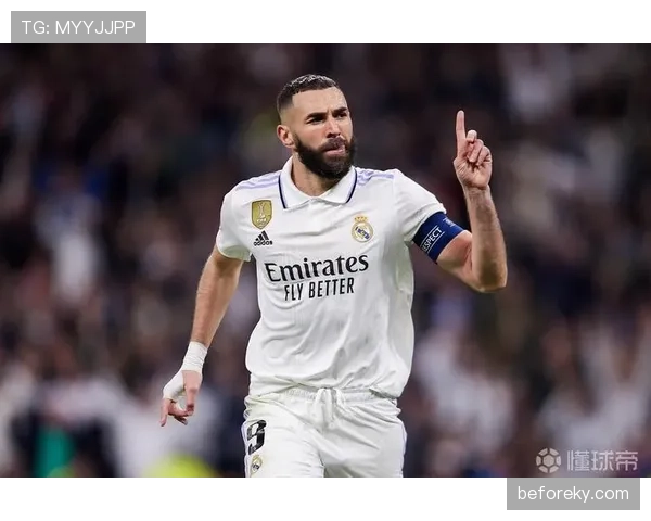 本泽马 vs 凯恩：中场调度与进攻组织差异分析