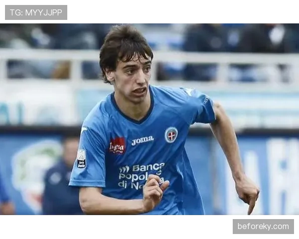 B费职业生涯全景复盘：从乌迪内斯到里斯本竞技，再到曼联的进阶逻辑与能力跃迁